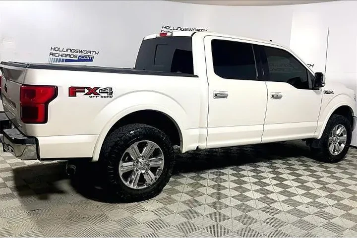 $31054 : Ford F-150 2019 4x4 Lariat 4 image 10