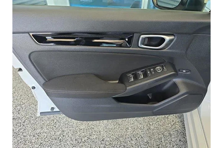 $22999 : Honda Civic 2023 EX 4dr Seda image 5