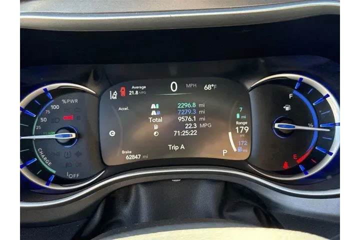 $20500 : Chrysler Pacifica Plug-In Hy image 10