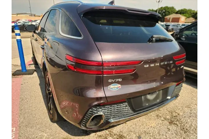 $30900 : Genesis GV70 2022 AWD 2.5T S image 4