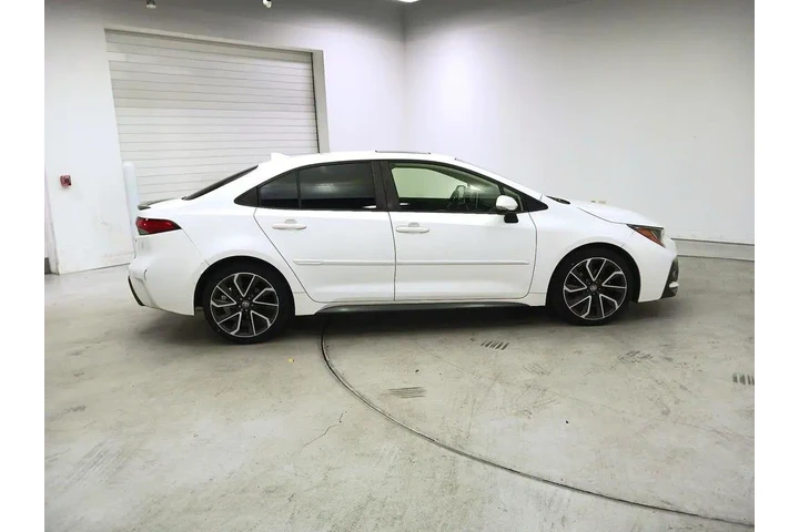 $18998 : Toyota Corolla 2020 XSE 4dr image 4