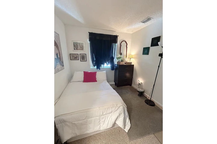 $780 : West Kendall/ Confortable image 3