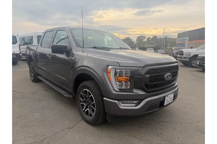 $38500 : Ford F-150 2023 4x2 XLT 4dr image 7
