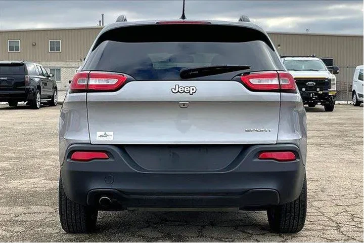 $16995 : Jeep Cherokee 2017 Sport 4dr image 4