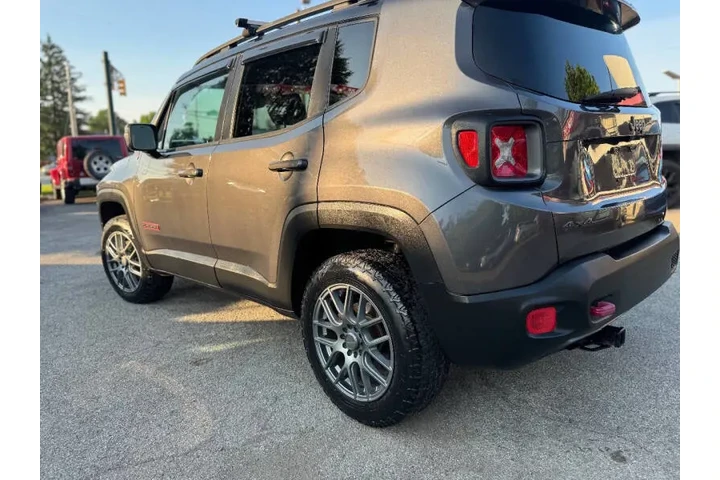 $9499 : 2016 Renegade Trailhawk image 6