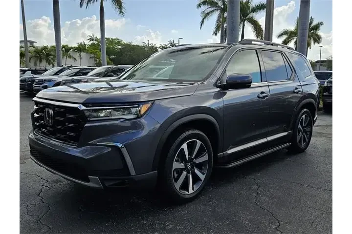 $38490 : Honda Pilot 2023 Touring 4dr image 2