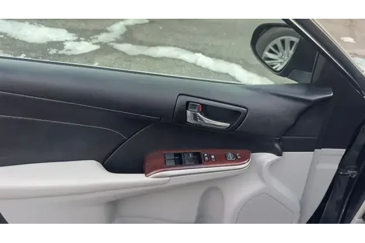 $14588 : Toyota Camry 2013 SE 4dr Sed image 10