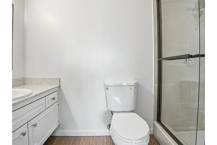 $1300 : 2011 W Katella Ave, Anaheim, C image 7