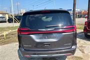 $22900 : 2022 Pacifica Limited thumbnail