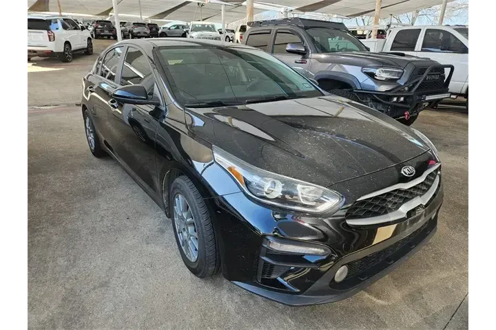 $9987 : Kia Forte 2020 FE 4dr Sedan image 2