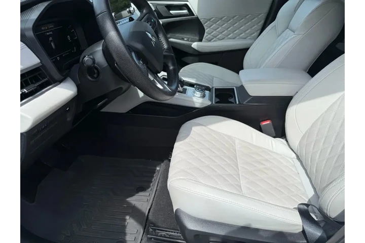 $29995 : 2024 MITSUBISHI OUTLANDER image 9