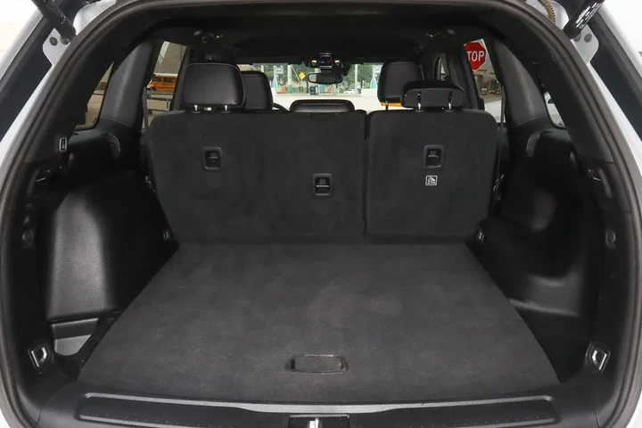 $30488 : 2023 Grand Cherokee Altitude image 9