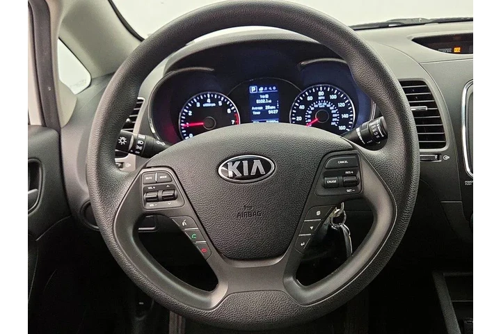 $13998 : Kia Forte 2018 LX 4dr Sedan image 10
