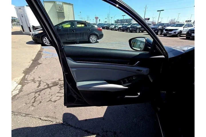 $17994 : 2019 Accord EX-L image 8