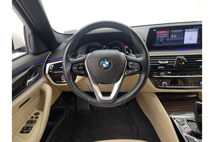 $22998 : BMW 5 Series 2019 530e iPerf image 10