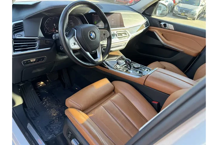 $30991 : 2019 X7 xDrive40i image 9