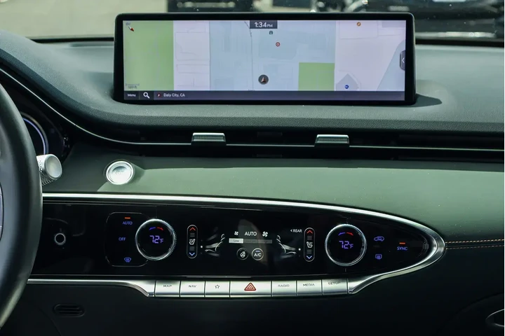 $37000 : Genesis GV70 2023 AWD 2.5T S image 10