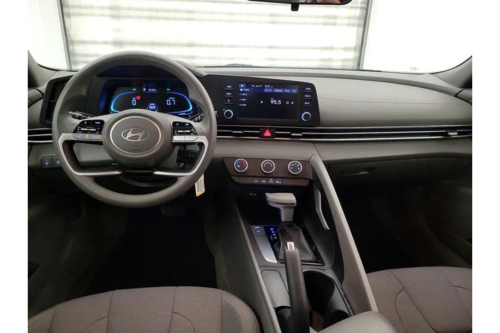 $17998 : Hyundai ELANTRA 2024 SE 4dr image 9