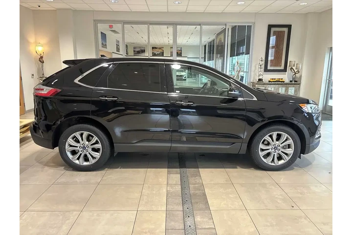$25553 : Ford Edge 2022 AWD Titanium image 2