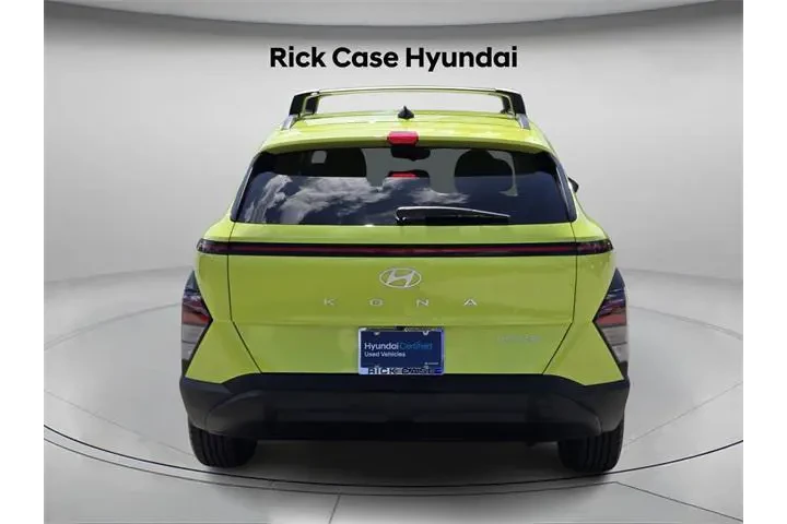 $18823 : Hyundai KONA 2024 SEL 4dr Cr image 5