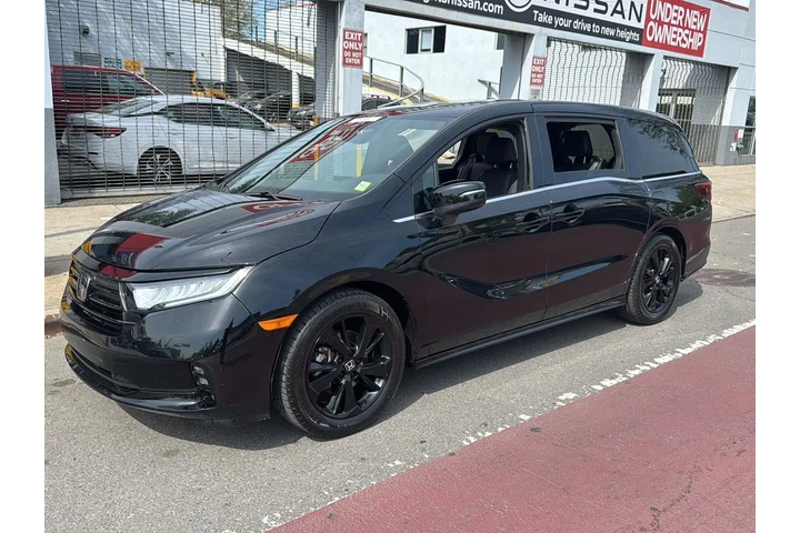$33990 : Honda Odyssey 2024 Sport 4dr image 2
