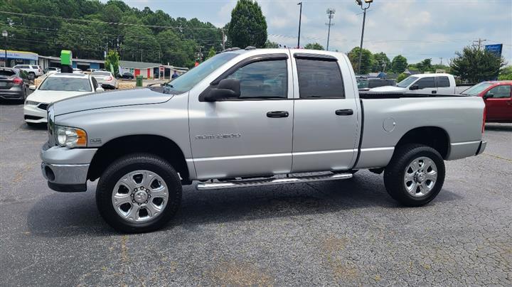 2004 Ram 2500 SLT Quad Cab 4WD image 3