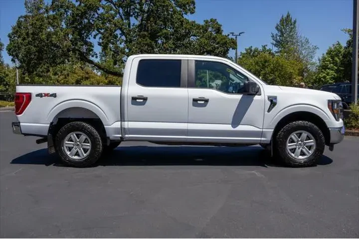 $41995 : Ford F-150 2023 4x4 XLT 4dr image 6