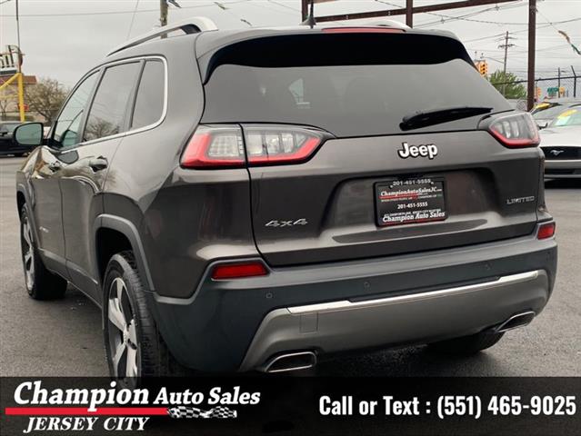 Used 2019 Cherokee Limited 4x image 10