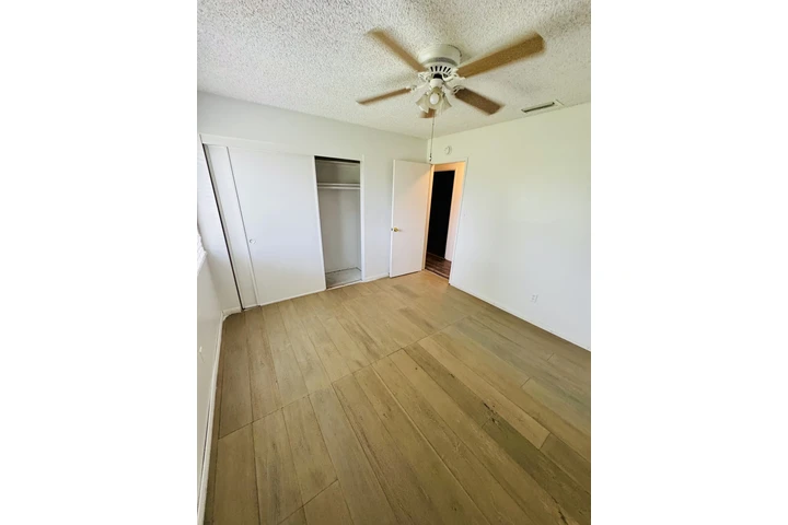 $2800 : Casa de renta en Hemet image 6