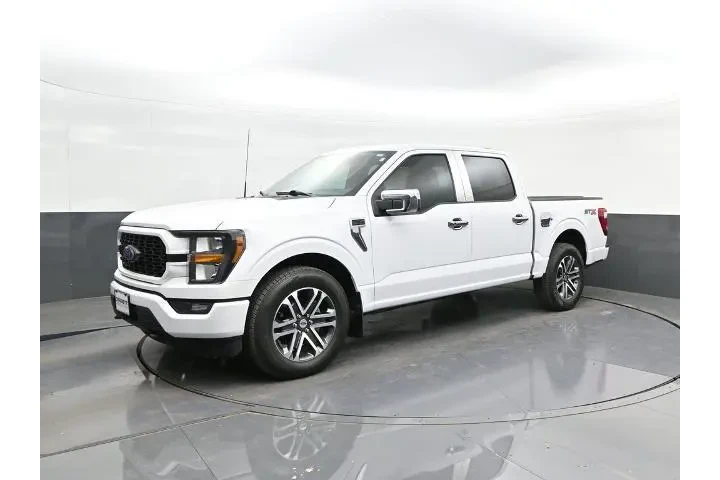 $35142 : Ford F-150 2023 4x2 XL 4dr S image 1