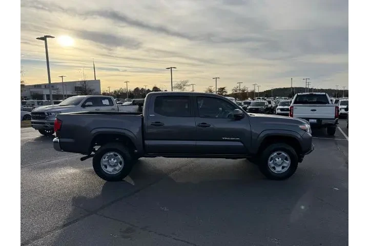 $22849 : Toyota Tacoma 2020 4x2 SR5 4 image 8