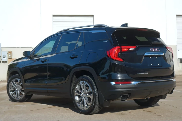 $23996 : 2020 GMC Terrain FWD SLT image 4