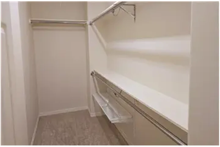 $2600 : Rental property with 2 bedro image 3