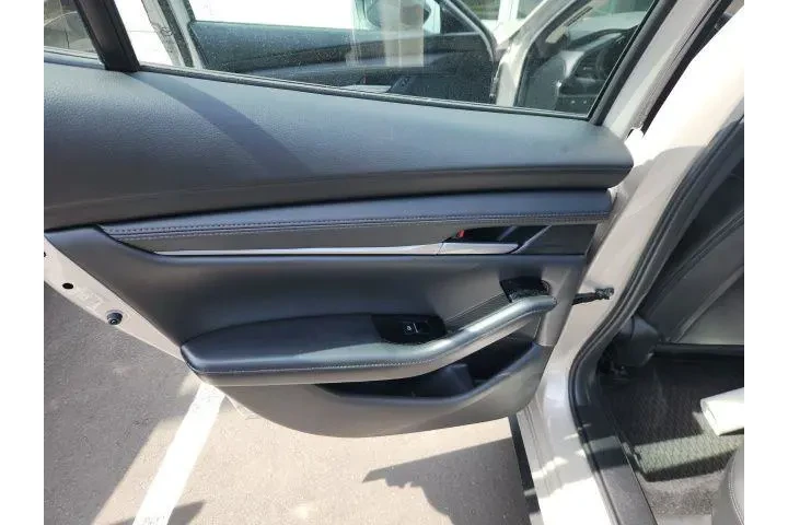 $22852 : Mazda Mazda3 Sedan 2025 2.5 image 9