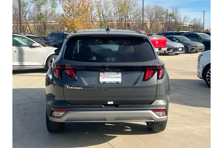 $28499 : Hyundai TUCSON 2026 SEL 4dr image 9
