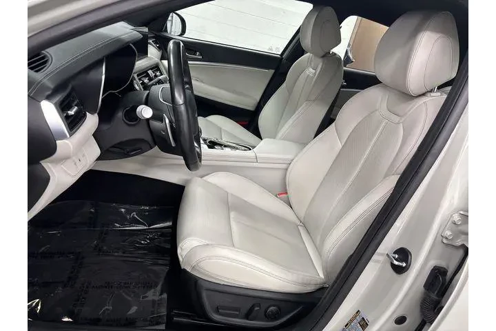 $28100 : Genesis G70 2024 2.5T Standa image 3