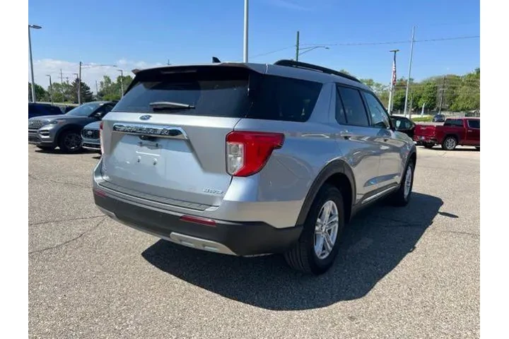 $26688 : Ford Explorer 2021 AWD XLT 4 image 3