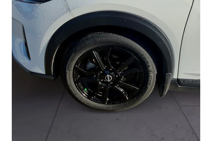 $25770 : Nissan Kicks 2023 SR 4dr Cro image 9