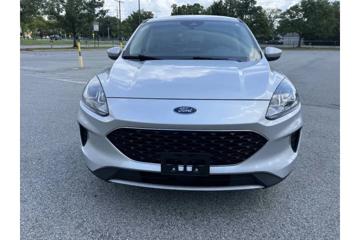 $11500 : 2020 Escape SE image 4