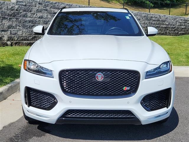 $39889 : 2019 F-PACE S image 8