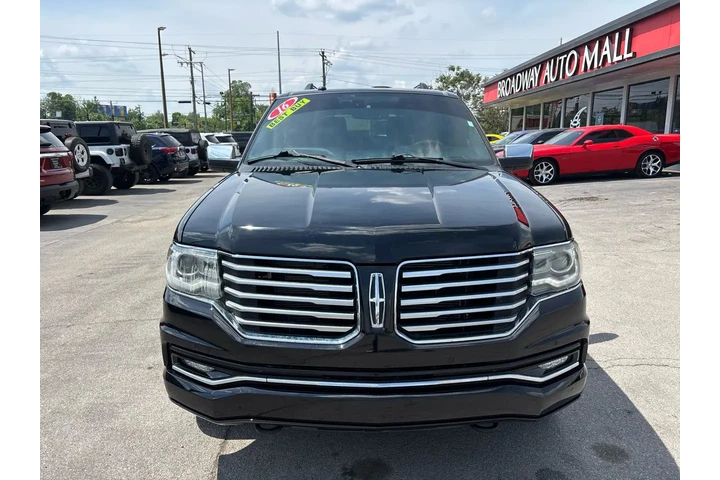 2016 Navigator 4WD 4dr Select image 7