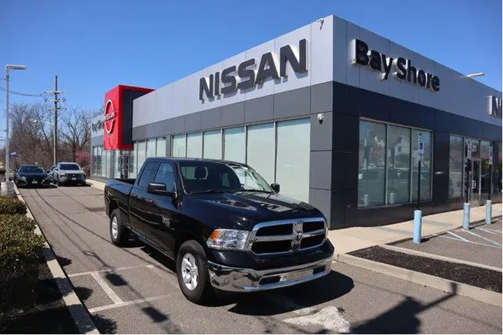 $24770 : Ram 1500 Classic 2024 4x2 SL image 1