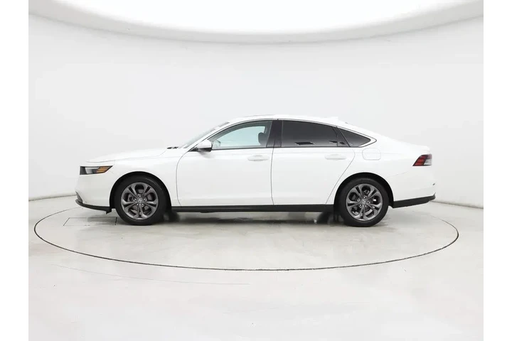 $26998 : Honda Accord 2024 EX 4dr Sed image 3