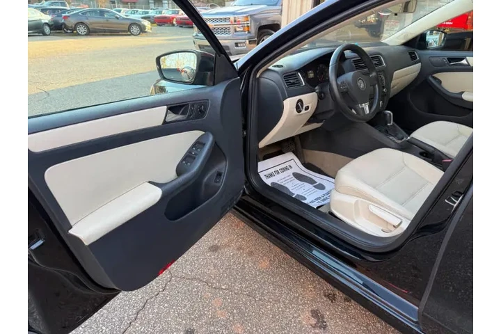 $5999 : 2011 Jetta SE PZEV image 10