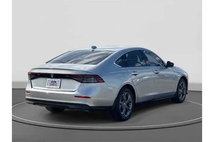 $26000 : Honda Accord 2024 EX 4dr Sed image 5