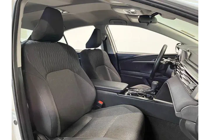 $25574 : Toyota Camry 2025 LE 4dr Sed image 10