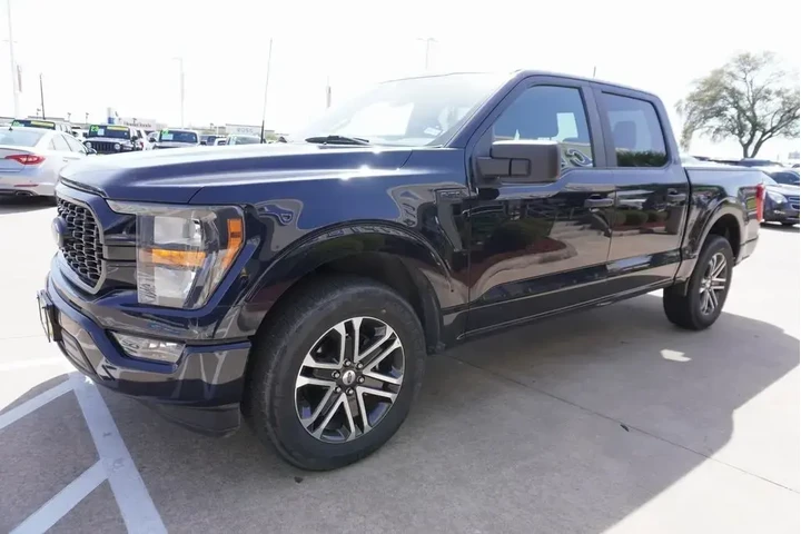 $35988 : Ford F-150 2023 4x2 XL 4dr S image 3