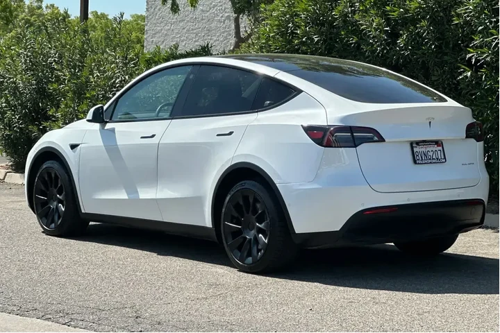 $28500 : Tesla Model Y 2021 AWD Long image 6
