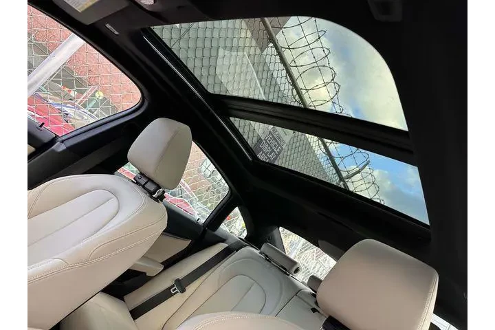 $22617 : BMW 2 Series 2022 AWD 228i x image 10