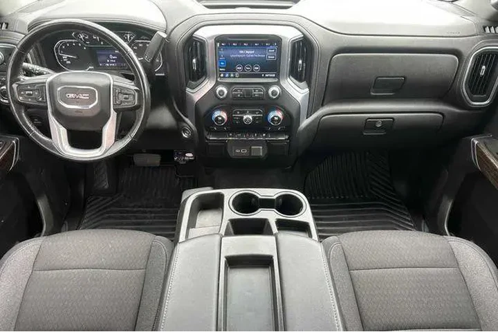 $29995 : GMC Sierra 1500 2020 4x2 SLE image 5